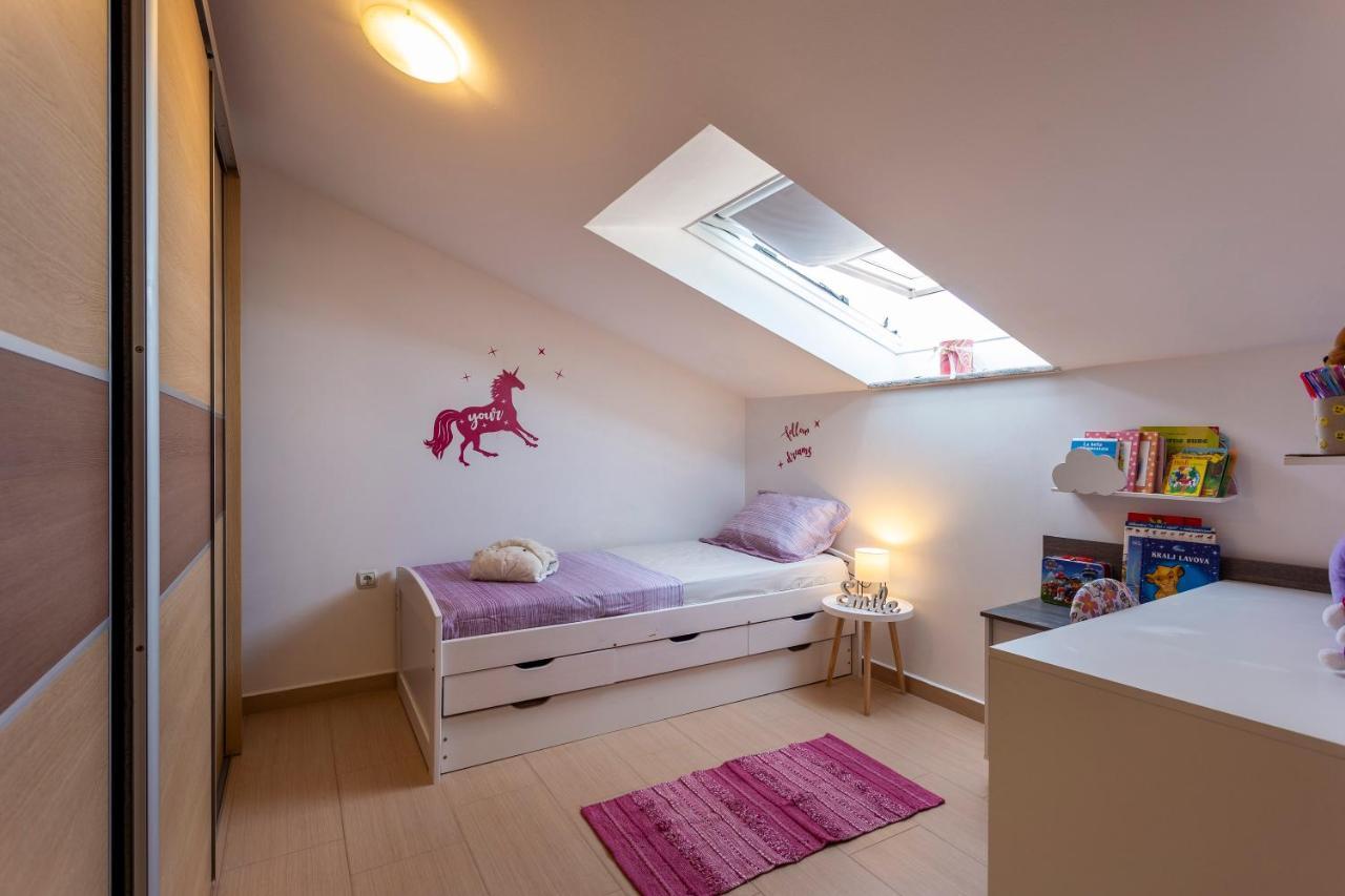 Apartman Ember Πούλα Εξωτερικό φωτογραφία